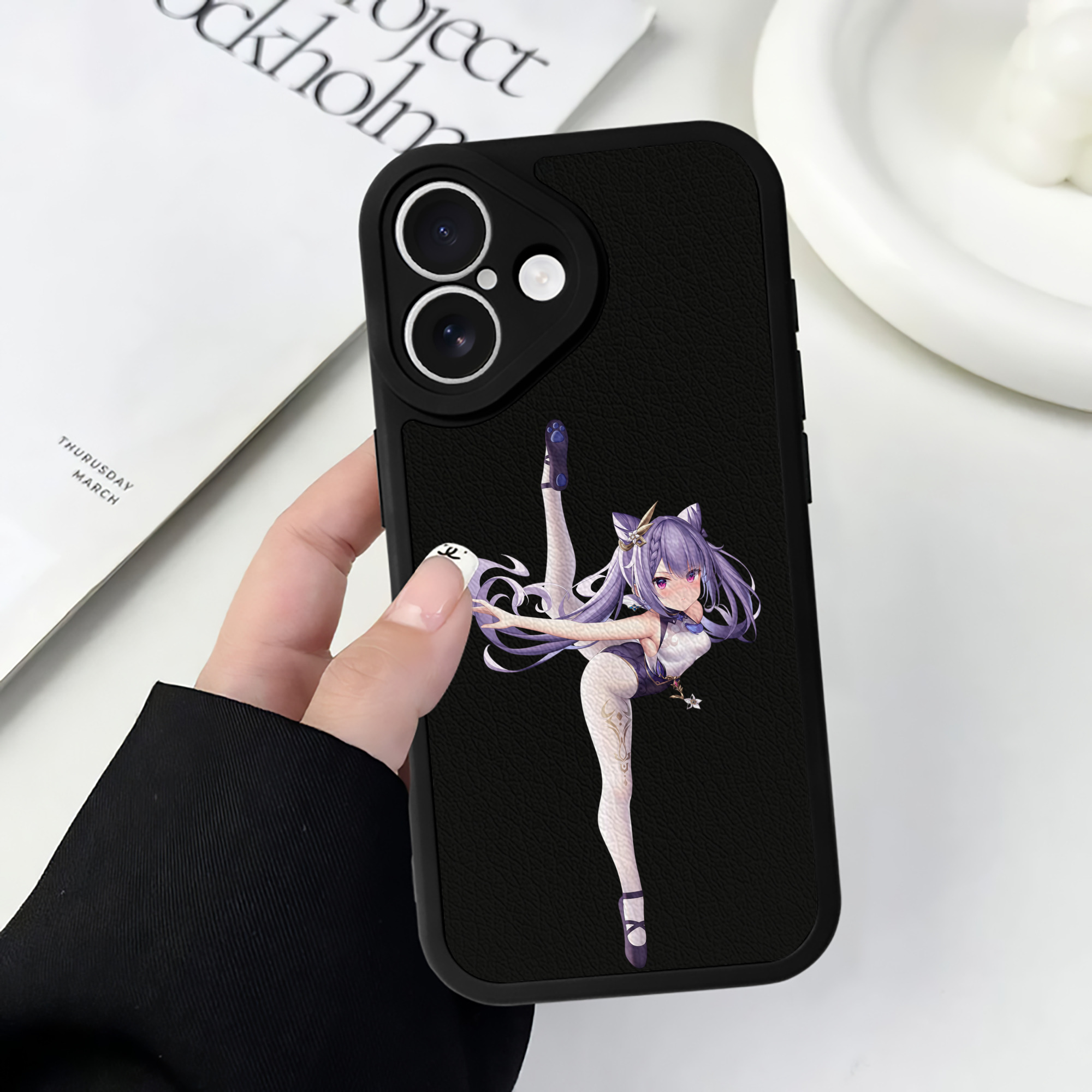 げんし神 刻晴 こくせい genshin Kokusei 【iPhone 16シリーズ対応】シリコンスマホケース（レザー調） 材質：シリコン